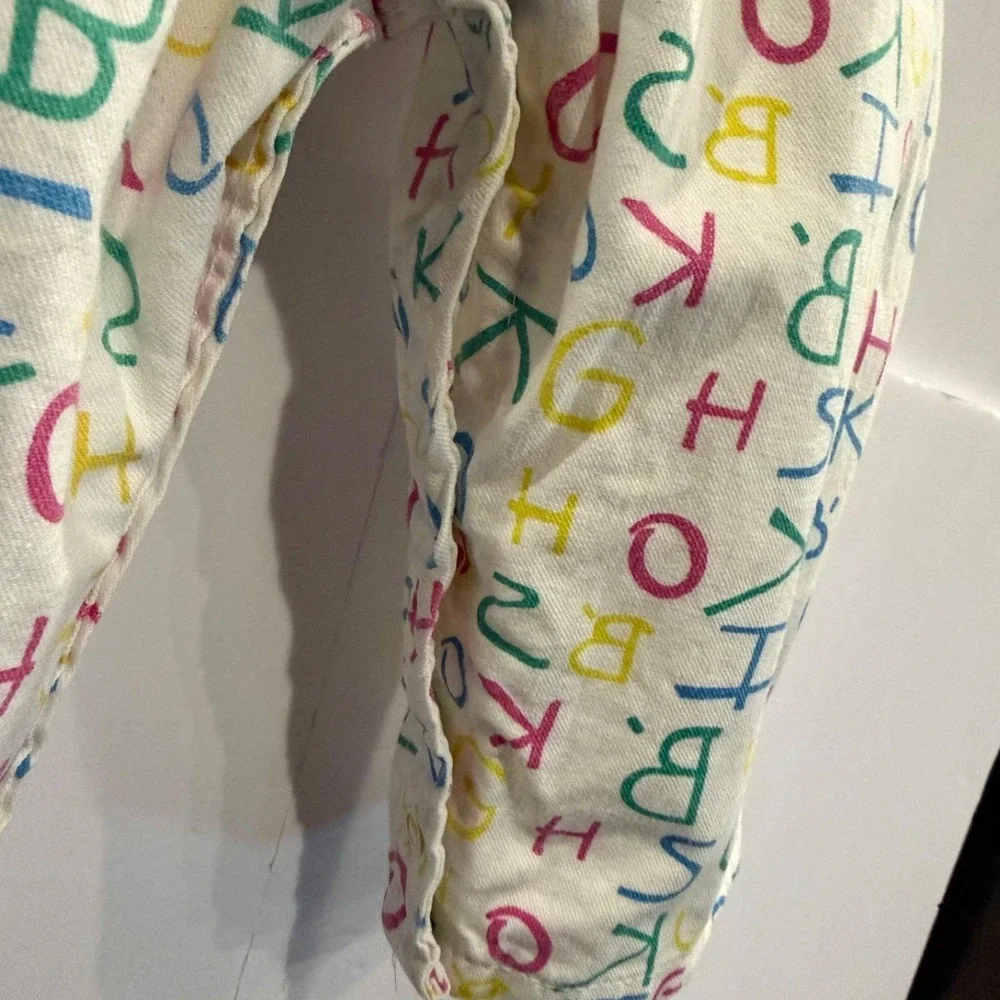 Vtg OshKosh B'gosh USA White Alphabet Print Corduroy Overalls‎ Vestbak 18 Mos